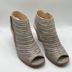 Paul Green Gray Ruched Ankle Booties